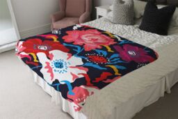 Benjamin Tate Design Bright Flowers On Dark Blanket in Natural - Size: 120 cm x 150 cm - thumbnail 3