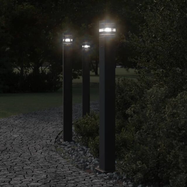 Berkfield Home Outdoor Floor Lamps with Outlet 3pcs Black 110 cm Aluminium - image 1