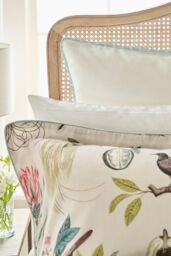 Sanderson 'Paradesia' Cotton Sateen Square Pillowcase in Cream - thumbnail 2