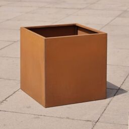Woven Wood 50cm Corten Steel Cube Planter in Light Brown - thumbnail 4