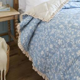 Wylder Amelia 100% Cotton Floral Quilted Bedspread in Blue - Size: King - thumbnail 2