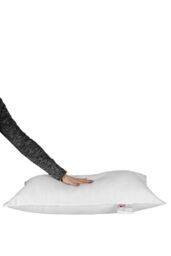 "Homescapes Microfibre Euro Continental Pillow - 40cm x 80cm (16""x32"") in White - Size: 40 cm x 80 cm" - thumbnail 2