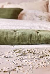 CHRISTY Luxury Quilted Velvet 'Jaipur' Throw in Olive - Size: 140 cm x 200 cm - thumbnail 3