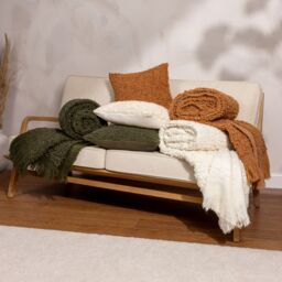 Yard Ulsmere Boucle Cushion in Ecru - Size: 45 cm x 45 cm - thumbnail 5
