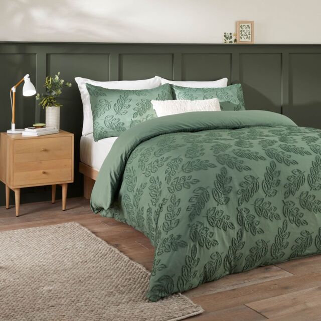 Duvet Day Seville Leaf Tufted Soft Touch Duvet Cover Set in Green - Size: Super King - image 1