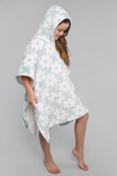 Bedlam Women's 'Retro Flower' Super Cosy Plush Hooded Throw in Duck Egg Blue - thumbnail 3