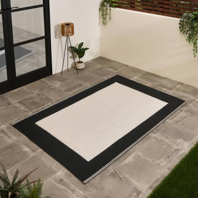 OHS Contrast Border Reversible Outdoor Garden Rug Waterproof Area Mat - Size: 120 cm x 170 cm - image 1