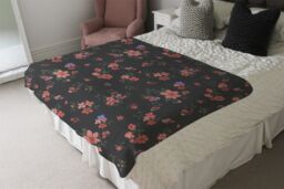 Benjamin Tate Design Beautiful Pink Flowers Blanket in Natural - Size: 120 cm x 150 cm - thumbnail 3