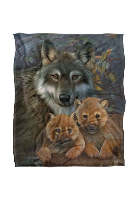 JQ Licensing Jg-Jp Wolf & Pups Silky Touch Super Soft Throw Blanket 152 X 127 cm in White - image 1