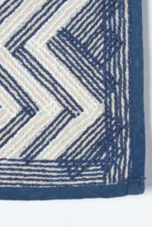 Homescapes Super Absorbent Soft Tidal Cotton Bathmat in Navy - thumbnail 4