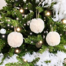 Melody Maison Set Of 3 Small Cream Faux Fur Baubles - 7.5cm - thumbnail 3