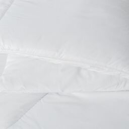 Snug City Autumn 10.5 Tog Microfibre Soft Like Down Duvet With Non Allergenic Hollowfibre Filling in White - Size: Single - thumbnail 2