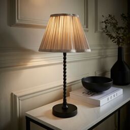 ValueLights Maeve Pleated Faux Silk Scallop Shade Matte Black Bobbin Table Lamp with Bulb in Light Grey