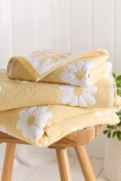 Dreams & Drapes 'Daisy Floral' Jacquard Towel in Yellow - thumbnail 3