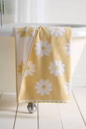 Dreams & Drapes 'Daisy Floral' Jacquard Towel in Yellow