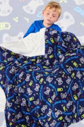 Just Essentials Game Over Print Reversible Fleece Blanket in Mid Navy - Size: Small - thumbnail 3