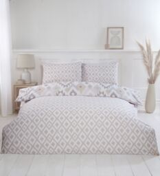 Rapport Home Ikat Bohemian Reversible Polycotton Duvet Cover Set With Pillowcase in Natural - Size: King - thumbnail 7