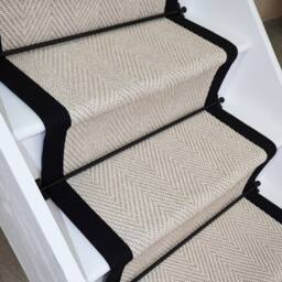RainbowHome Herringbone New England Ivory Stair Runner with 100% Black Cotton Border 70cm x 700cm in Off-White - Size: 20 cm x 12 cm - thumbnail 2