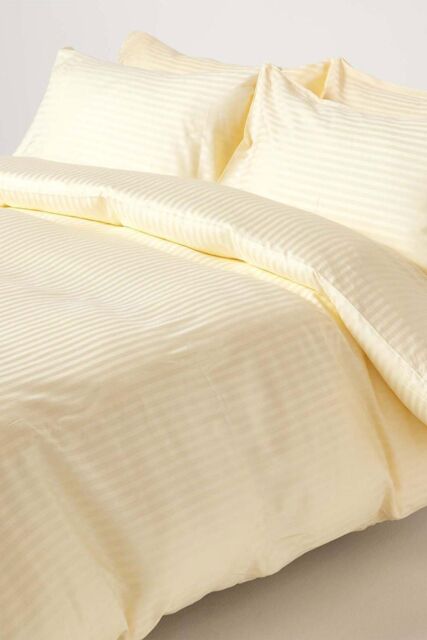 Homescapes Egyptian Cotton Stripe Duvet Cover & Pillowcase 330 TC in Yellow - Size: Double - image 1