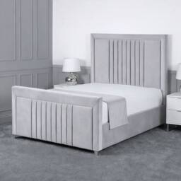 Living Comfort Bedz Celeste Plush Velvet Upholstered Bed Slatted Base - 48Inch Headboard in Silver - Size: Small Double