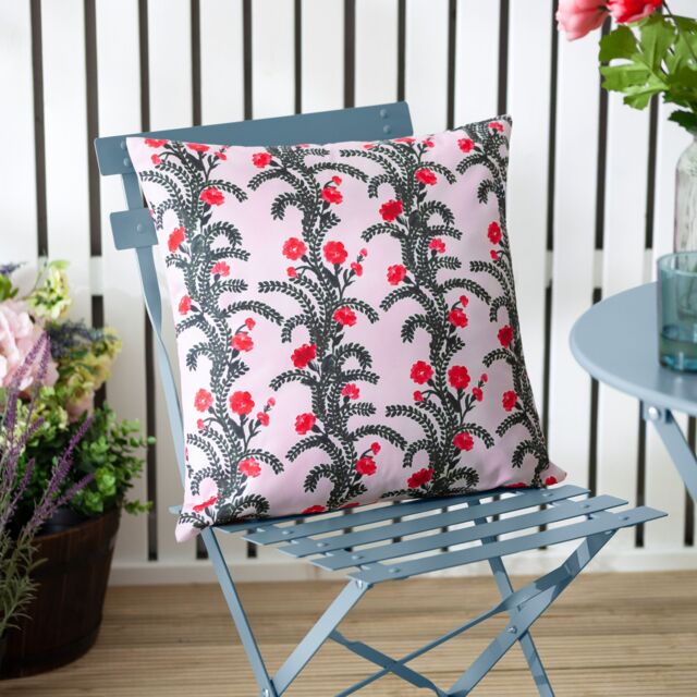 Wylder Cassis Printed Outdoor Cushion in Lilac - Size: 45 cm x 45 cm - image 1