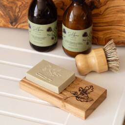 Selbrae House Autumn Acorns Oak Soap Dish & Soap Set in Light Oak - thumbnail 2
