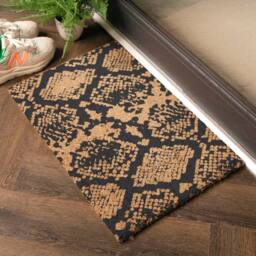 Artsy Mats Snake Print Coir Doormat (60 x 40cm) in Black - Size: 40 cm x 60 cm - thumbnail 2