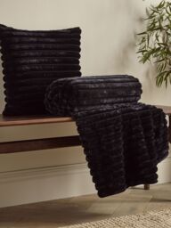Catherine Lansfield 'Cosy Ribbed' Cushion in Black - Size: 45 cm x 45 cm - thumbnail 3