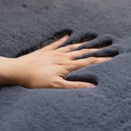 Voltico Super Soft Faux Fur Rug - Luxury Accent Rug for Bedroom & Lounge in Charcoal - Size: 100 cm x 110 cm - thumbnail 5