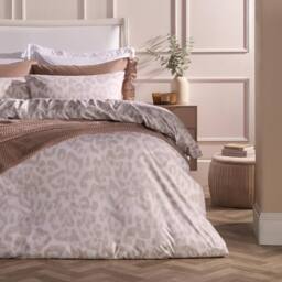 OHS Leopard Duvet Cover Set Microfibre Bedding with Pillowcase in Stone - Size: Single - thumbnail 1
