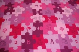 RugsX Puzzle Rug in Purple - Size: 400 cm x 400 cm