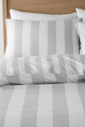 Catherine Lansfield 'Cove Stripe' Reversible Duvet Cover Set in Silver - Size: Single - thumbnail 3