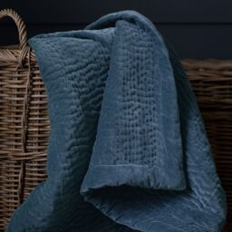 Voyage Maison Haze 100% Cotton Velvet Quilted Throw in Mid Blue - Size: 140 cm x 200 cm - thumbnail 5