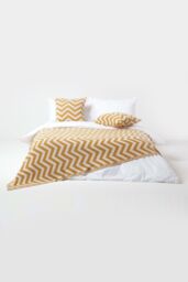 Homescapes Cotton Knitted Geometric Throw in Mustard - Size: 130 cm x 170 cm - thumbnail 3