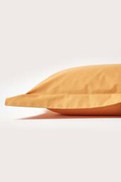 Homescapes Egyptian Cotton Oxford Pillowcase 200 TC, Standard Size in Mustard - thumbnail 2