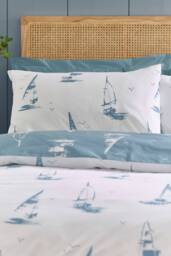Catherine Lansfield 'Salcombe Boats' Reversible Duvet Cover Set in Light Blue - Size: Double - thumbnail 3
