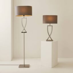 ValueLights Katniss Brushed Chrome Industrial Tall Table Lamp With Oval Shade in Silver - thumbnail 6