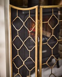 Traditional Antique Brass Marrakesh Footed Fireplace Guard Fire Screen Guard H63cm x W106cm - thumbnail 4
