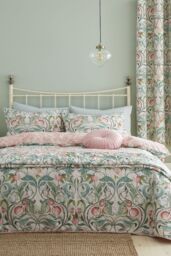 Catherine Lansfield 'Clarence Floral' Duvet Set in Natural - Size: King - thumbnail 1