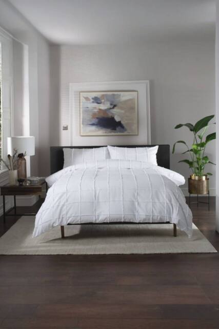 The Lyndon Company Square Up Grid 100% Cotton Tufted Supersoft Duvet Cover Set - Deyongs 1846 in White - Size: Single - image 1