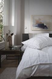The Lyndon Company Square Up Grid 100% Cotton Tufted Supersoft Duvet Cover Set - Deyongs 1846 in White - Size: Single - thumbnail 4