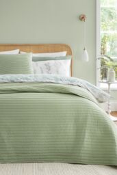Bianca 'Quilted Lines' Bedspread in Green