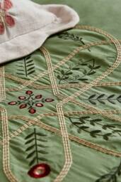 Morris & Co 'Brophy Embroidery Cotton' Duvet Cover Set in Green - Size: Super King - thumbnail 5