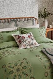 Morris & Co 'Brophy Embroidery Cotton' Duvet Cover Set in Green - Size: Super King - thumbnail 2