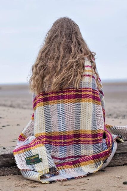 HomeSpace Direct Wool Throw/Blanket - Size: 150 cm x 183 cm - image 1