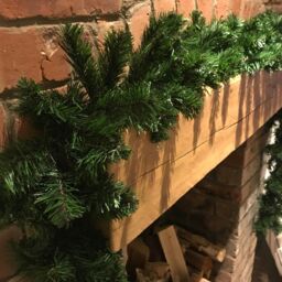 Samuel Alexander 270cm (9ft) Plain Green Colorado Christmas Garland - thumbnail 6