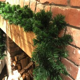 Samuel Alexander 270cm (9ft) Plain Green Colorado Christmas Garland - thumbnail 4