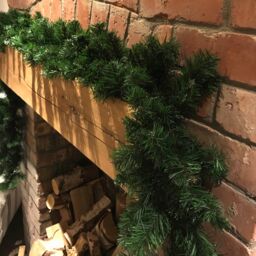 Samuel Alexander 270cm (9ft) Plain Green Colorado Christmas Garland - thumbnail 2