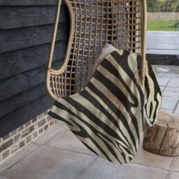 Benjamin Tate Design Golden Zebra Blanket in Natural - Size: 120 cm x 150 cm - thumbnail 4