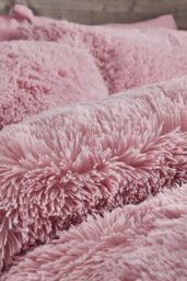 Catherine Lansfield 'Cuddly' Faux Fur Duvet Set in Pink - Size: Single - thumbnail 3
